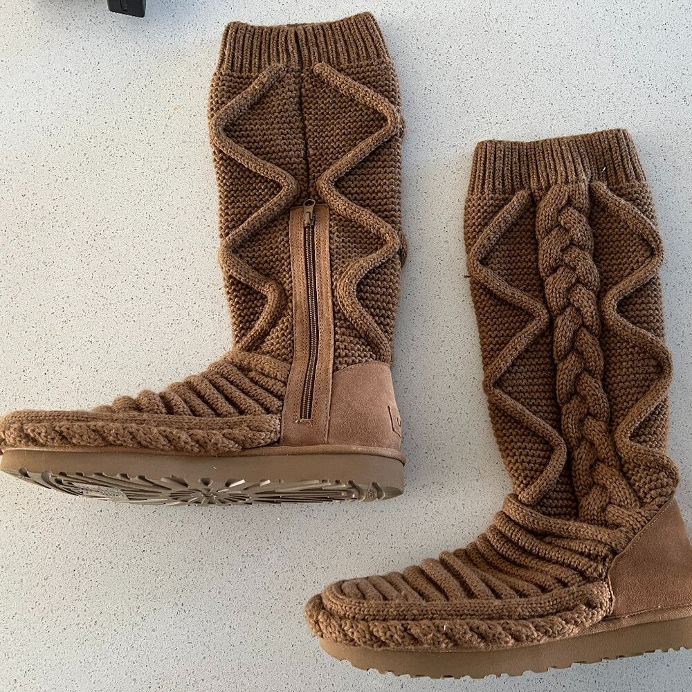New UGG Tall Chunky Knit Boot, Size 12